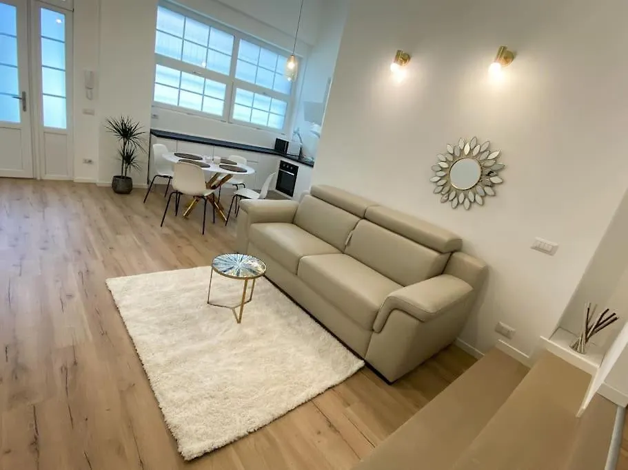 -Allianz Mico-San Siro-Center- Lux Charming Apt Mediolan 0*,  Włochy