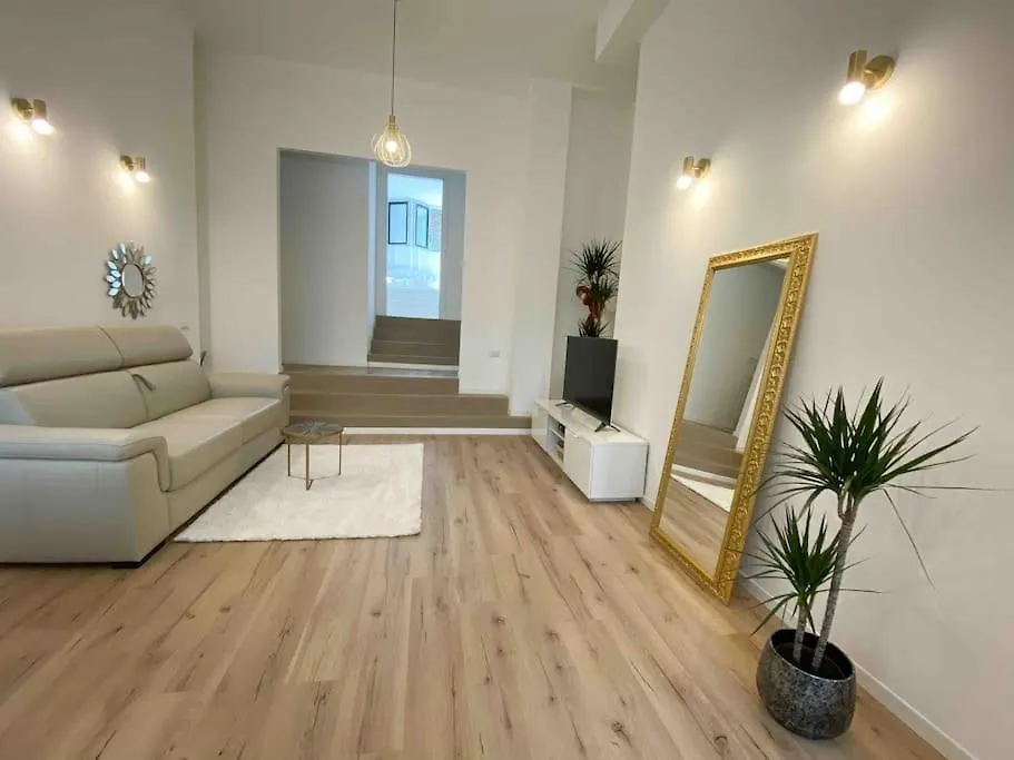 -Allianz Mico-San Siro-Center- Lux Charming Apt Mediolan 0*,  Włochy